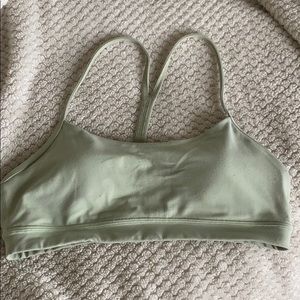 Lululemon “Green Fern” Nulu Flow Y Bra